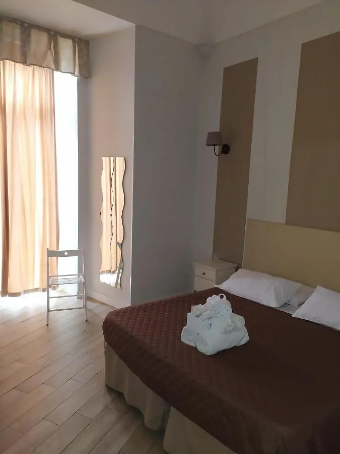 *** Bed & Breakfast Bruno'S Historic Home Napoli Italia